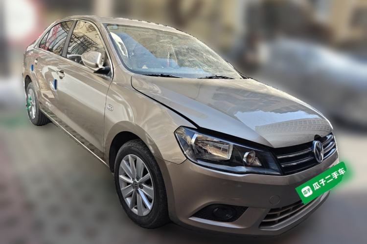 Used Volkswagen Jetta 2013 1.6L Manual Comfort Model Front Right 45 Deg