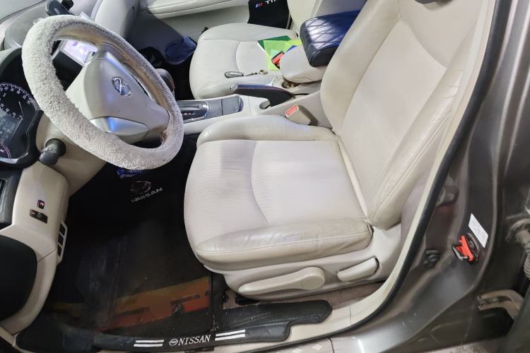 Used Nissan Tiida 2013 1.6L CVT Cool Cafe Edition
