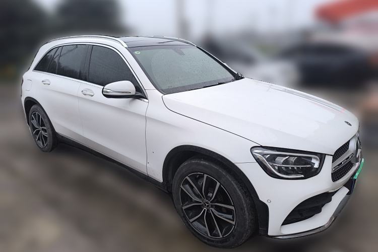 Used Mercedes-Benz GLC 2020 Facelift GLC 260 L 4MATIC Luxury Edition Front Right 45 Deg