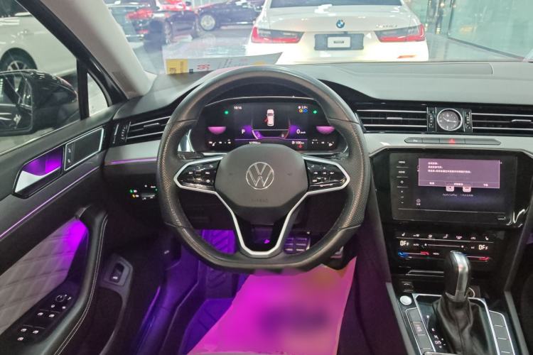 Used Volkswagen Magotan 2023 2 Million Units Limited Edition 330TSI DSG Leading Version
