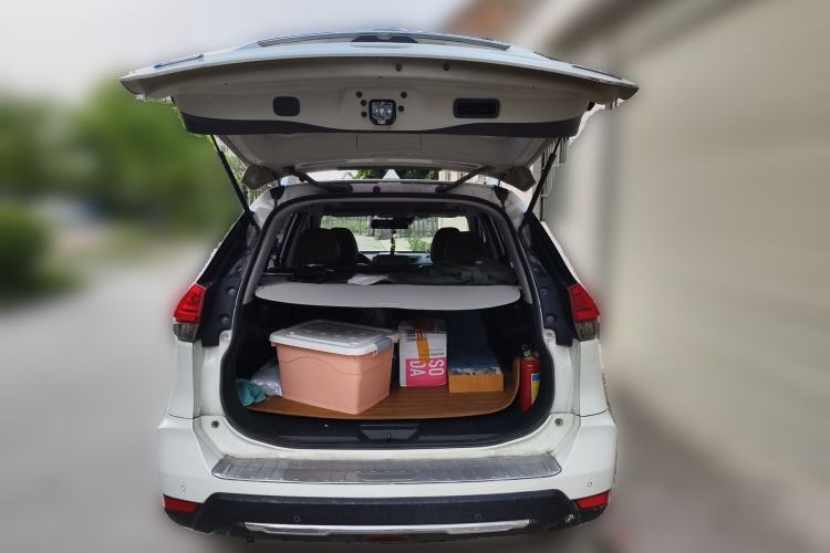 Used Nissan X-Trail 2019 2.0L CVT Comfort Edition 2WD Trunk