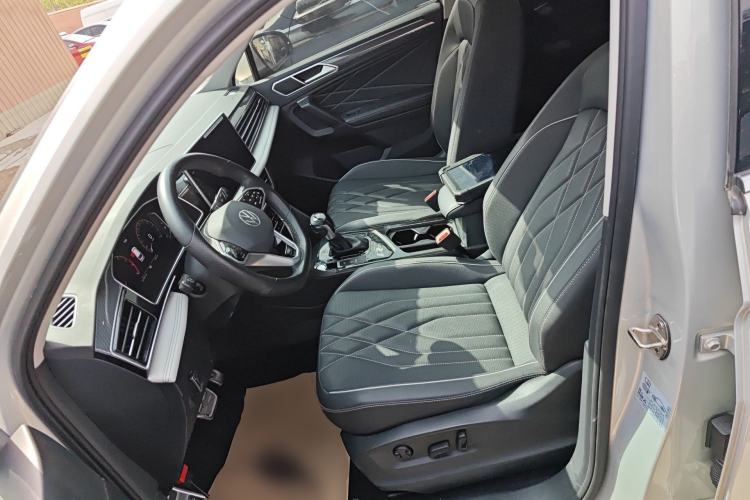 Used Volkswagen Tiguan L 2022 330TSI Automatic Two-Wheel Drive R-Line Enhanced Edition Left Front Seat