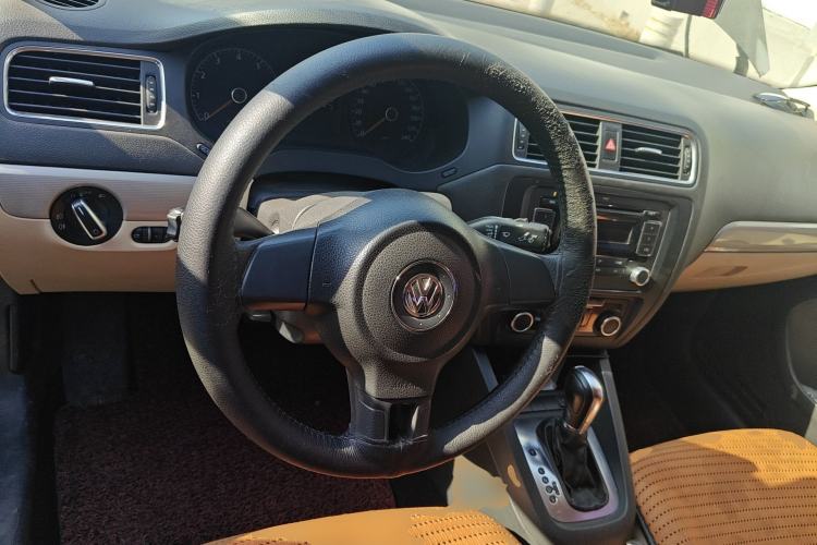 Used Volkswagen Sagitar 2012 1.6L Automatic Comfort Edition
