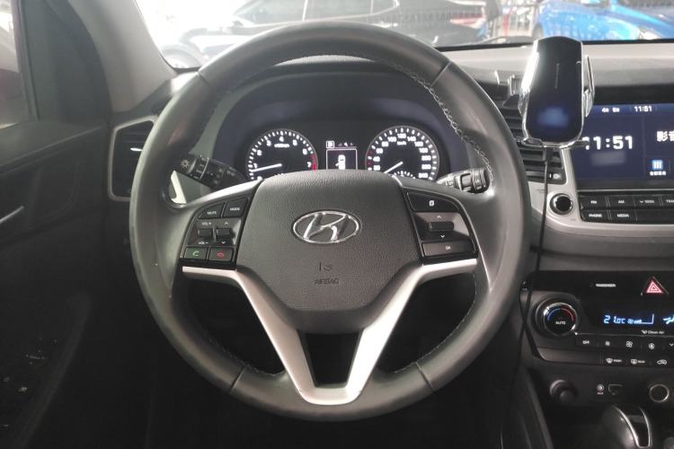 Used Hyundai Tucson 2018 1.6T Dual-Clutch Two-Wheel Drive 15th Anniversary Special Edition
