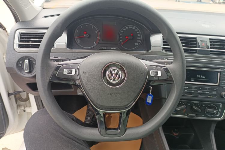 Used Volkswagen Santana 2016 1.6L Manual Comfort Edition Steering Wheel