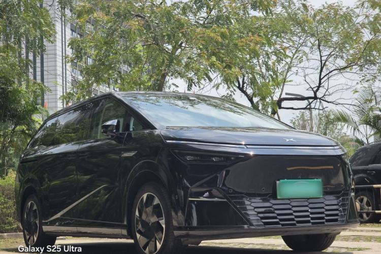 Used XPeng X9 2024 702 Ultra-Long Range Max Exterior 3