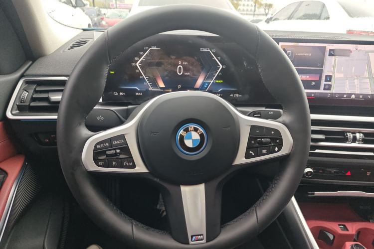 Used BMW i3 2024 eDrive 35 L
