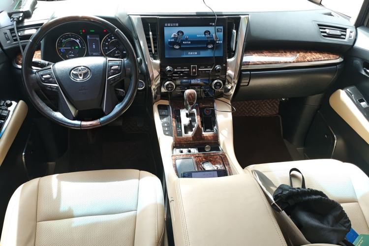 Used Toyota Alphard 2020 Dual-Engine 2.5L Luxury Edition
