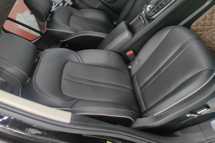 Used Tank 300 2023 City Edition 2.0T—Stylish as Ever
