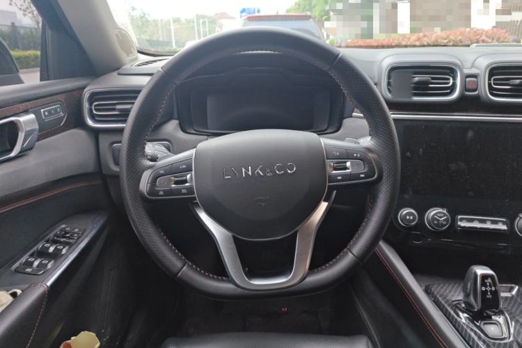 Used Lynk & Co 02 2018 1.5T DCT Two-Wheel Drive Pro Version China V Emission Standard Steering Wheel