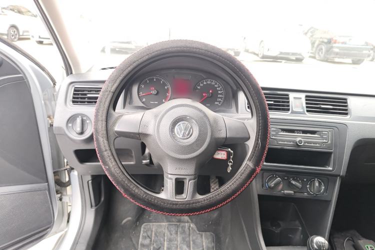 Used Volkswagen Santana 2013 1.4L Manual Fashion Edition Steering Wheel