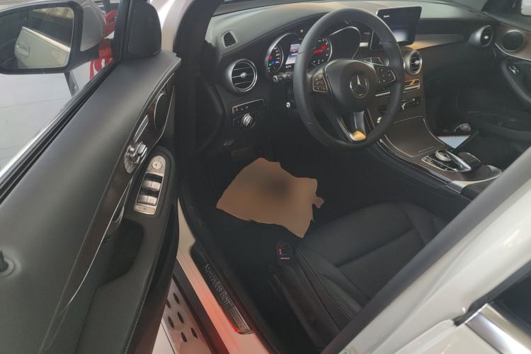 Used Mercedes-Benz GLC 2016 GLC 300 4MATIC Dynamic Model
