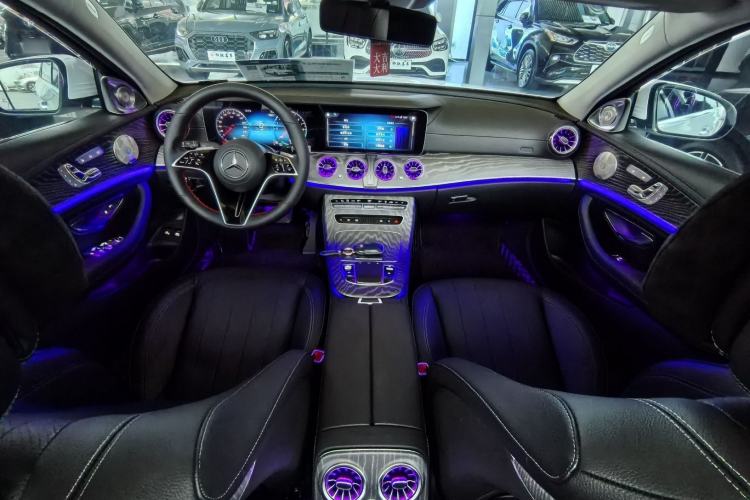 Used Mercedes-Benz E-Class New Energy 2022 Restyled E 350 e L Plug-in Hybrid Sedan Interior 2