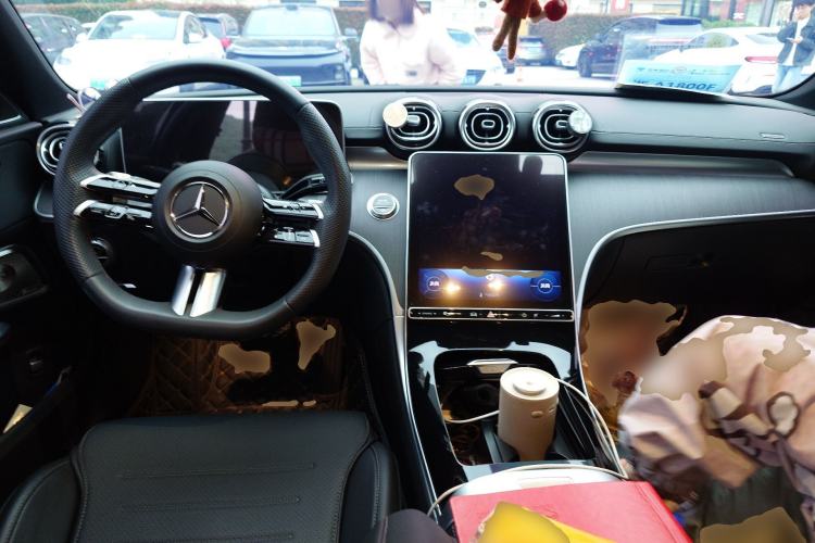 Used Mercedes-Benz C-Class 2023 Restyled C 260 L Night Edition Sports Version Center Console