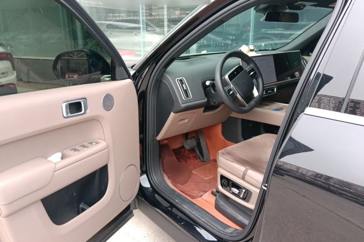 Used Li Auto L8 2025 Max Smart Refresh Edition
