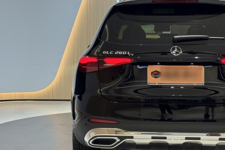 Used Mercedes-Benz GLC 2023 GLC 260 L 4MATIC Luxury 7-Seater Exterior 3