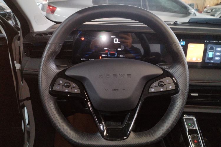 Used Roewe i5 2026 Model 1.5L CVT Luxury Version