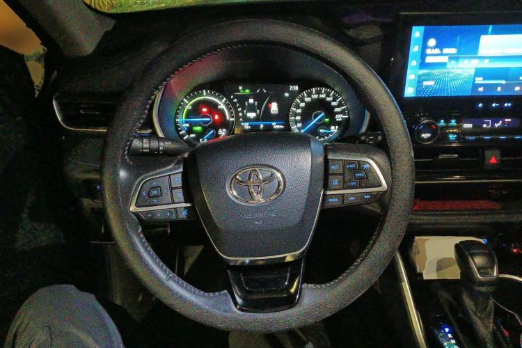 Used Toyota Highlander 2022 Dual-Engine 2.5L Two-Wheel Drive Prestige Edition 7-Seater