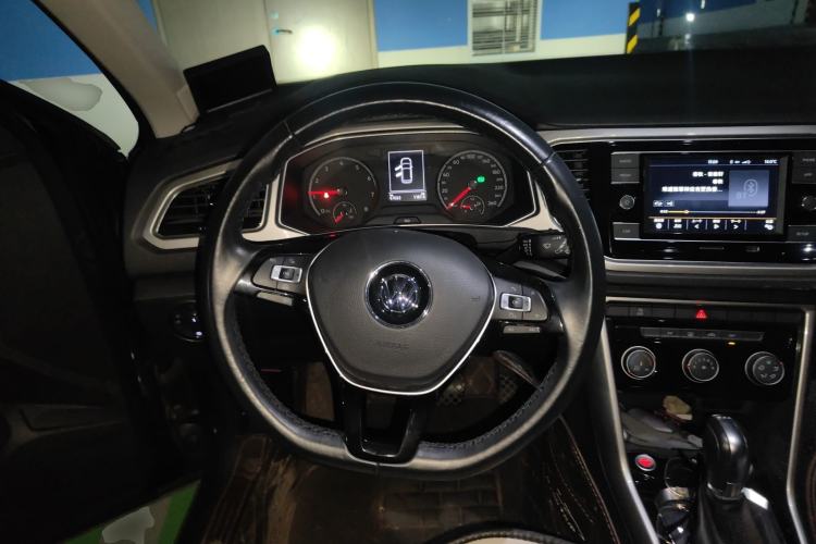 Used Volkswagen T-ROC 2019 230TSI DSG Two-Wheel-Drive Advanced Version China VI Standard