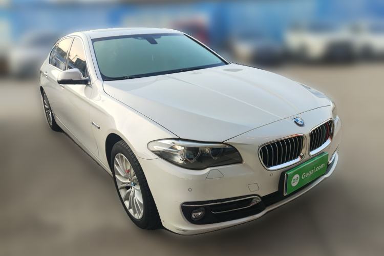 Used BMW 5 Series 2014 525Li Luxury Design Package Front Right 45 Deg