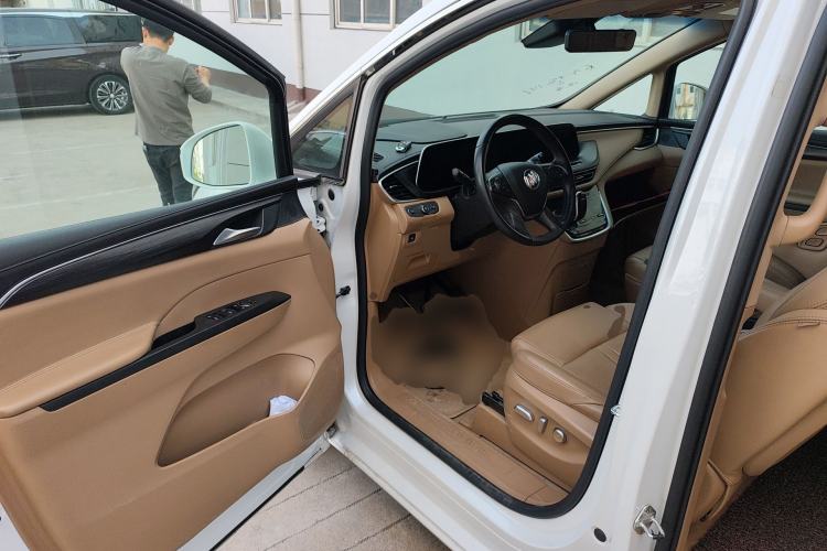 Used Buick GL8 2021 ES Landtrek 653T Luxury Model