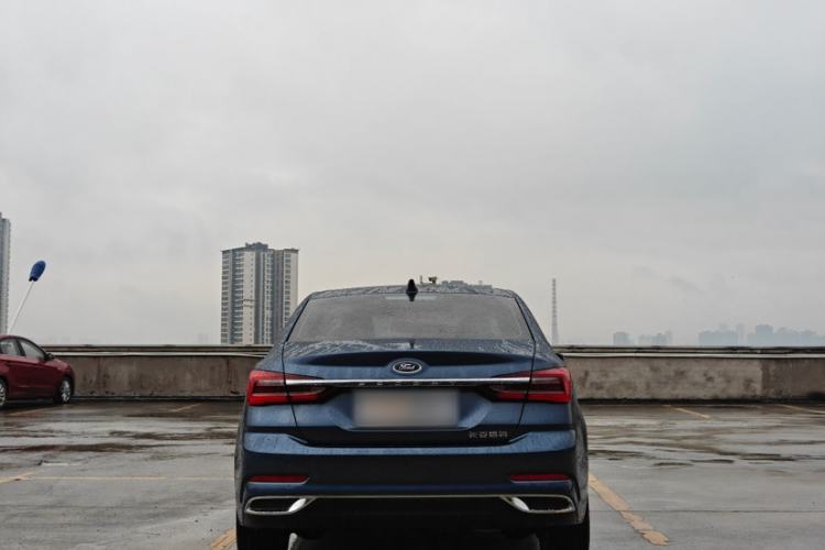 Used Ford Escort 2021 1.5L Automatic Diamond Edition Exterior 9
