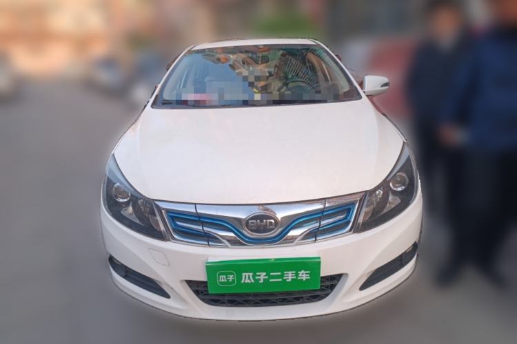 Used BYD e5 2017 300 Prestige Edition Front