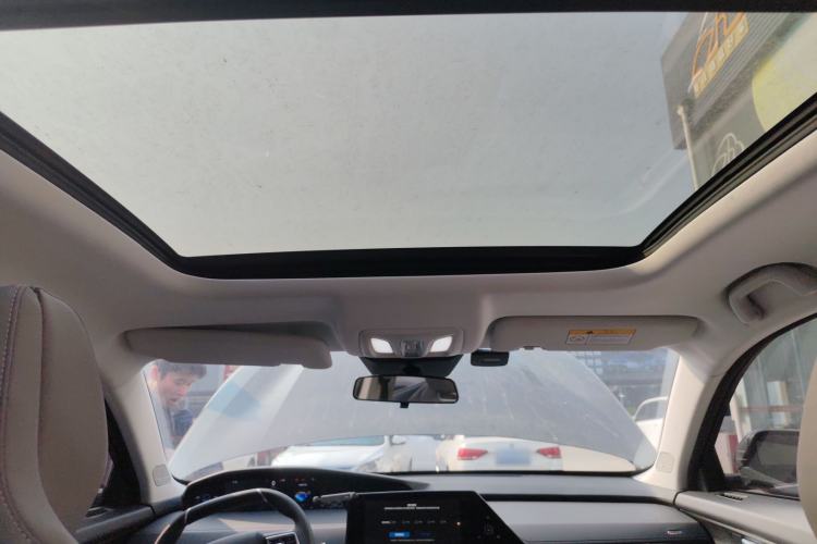 Used Changan UNI-K 2023 2.0T Two-Wheel Drive YueShang Trim