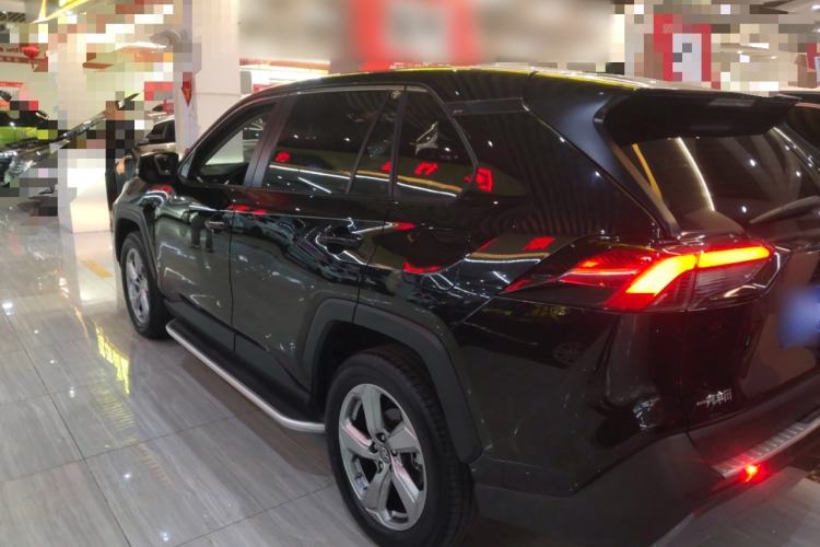 Used Toyota RAV4 2022 2.0L CVT Two-Wheel Drive Fashion Plus Edition
