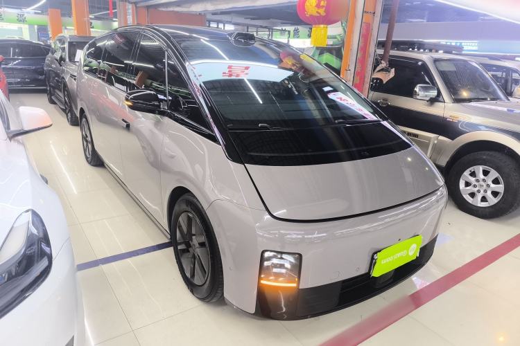 Used Li Auto MEGA 2024 Ultra Model
