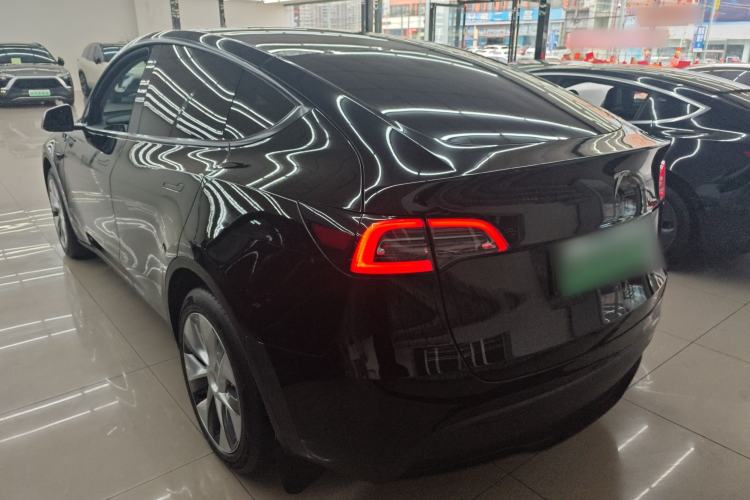 Used Tesla Model Y 2023 Long-Range All-Wheel-Drive Version
