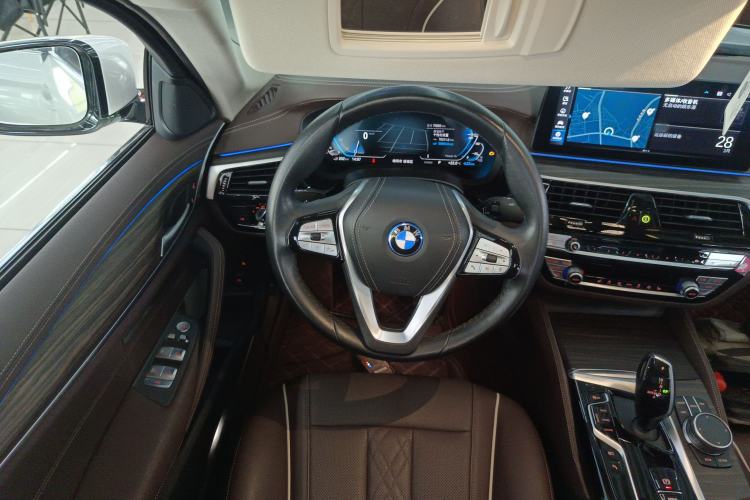 Used BMW 5 Series New Energy 2022 Updated Version 535Le Luxury Package Steering Wheel