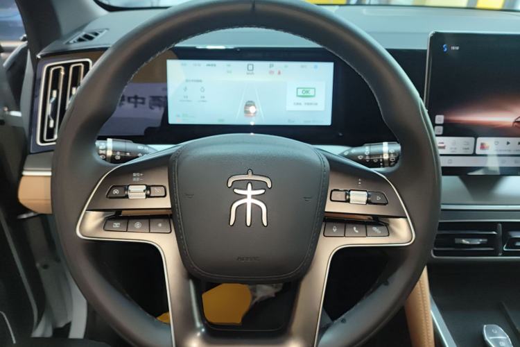 Used BYD Song L DM-i 2024 112 km Leading Edition Steering Wheel