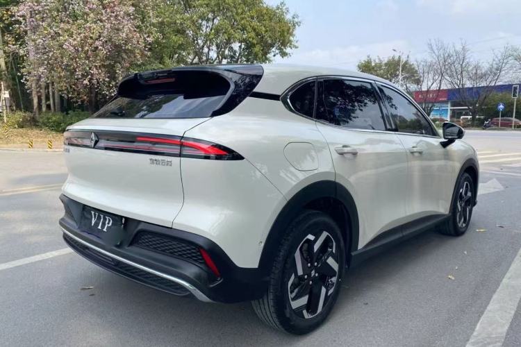 Used Baojun Yunhai 2024 140km Plug-in Hybrid Version Rear Right 45 Deg