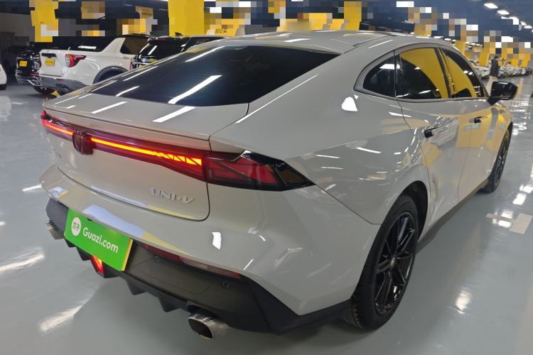 Used CHANGAN UNI-V 2022 1.5T Prestige Version