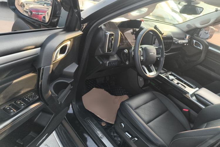 Used Haval DARGO 2021 1.5T DCT Two-Wheel Drive "Mǎquǎn" Edition Driver Seat