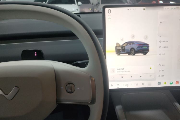 Used ONVO L60 2024 60 kWh All-Wheel Drive