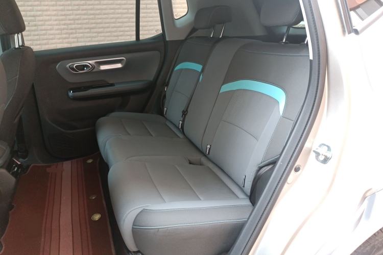 Used AION Y 2024 Younger Left Rear Seat