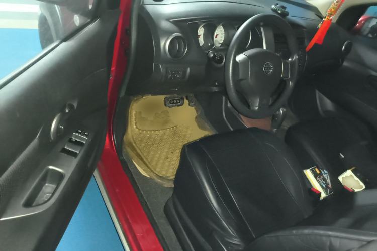 Used Nissan Livina 2010 JINRUI Edition 1.6L Automatic Standard Model
