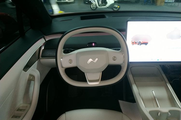 Used ONVO L60 2024 60 kWh Rear-Drive Version
