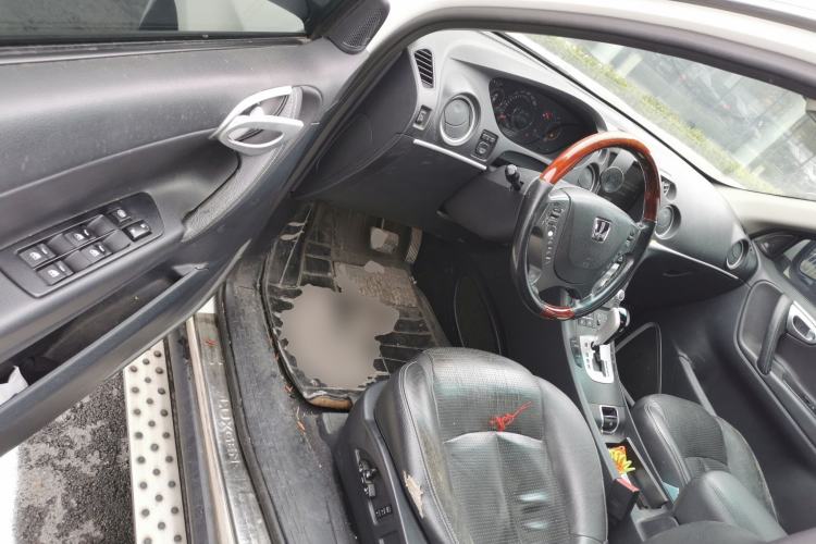 Used Luxgen Great 7 SUV 2013 Limited-Edition Sharp Model 2.2T Two-Wheel-Drive Smart Version Driver Seat