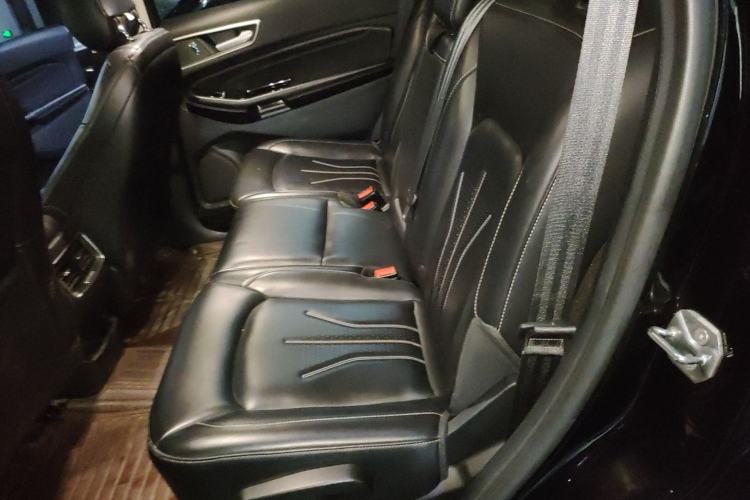 Used Ford Edge 2021 PLUS EcoBoost 245 Two-Wheel-Drive Platinum Edition 5 Seats
