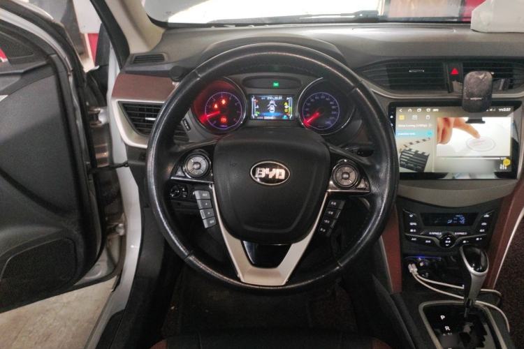 Used BYD G5 2014 1.5TID Automatic Flagship Model
