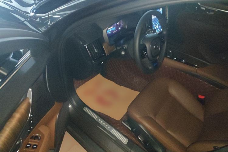 Used Volvo V90 2024 Cross Country B5 AWD Smart Range Edition