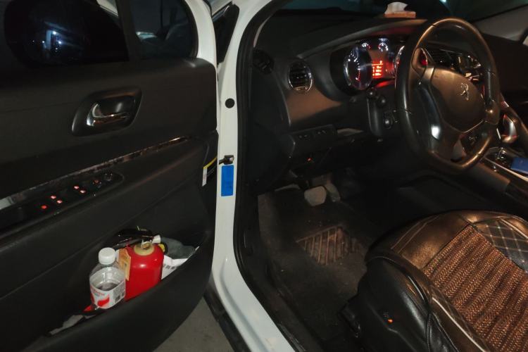 Used Peugeot 3008 2015 2.0L Automatic Trend Edition