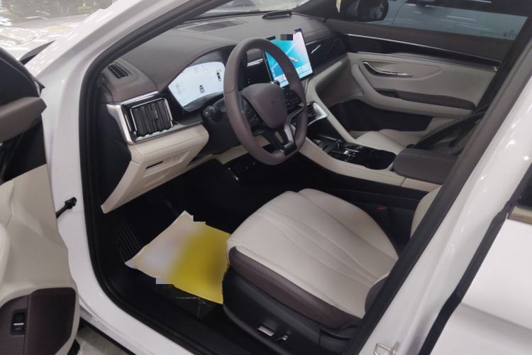 Used BYD Song PLUS New Energy 2025 DM-i 112KM Prestige Model Driver Seat