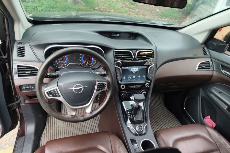 Used Haima V70 2016 1.5T Automatic "Comfort & Enjoyment" 6-Seater Center Console