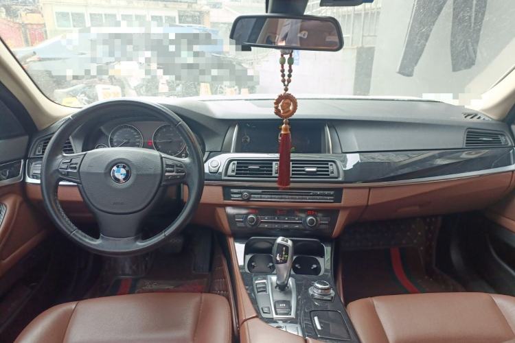 Used BMW 5 Series 2014 520Li Elegant Model
