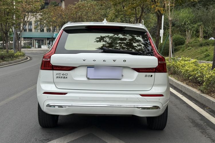 Used Volvo XC60 2023 B5 4x4 Smart Luxury Edition