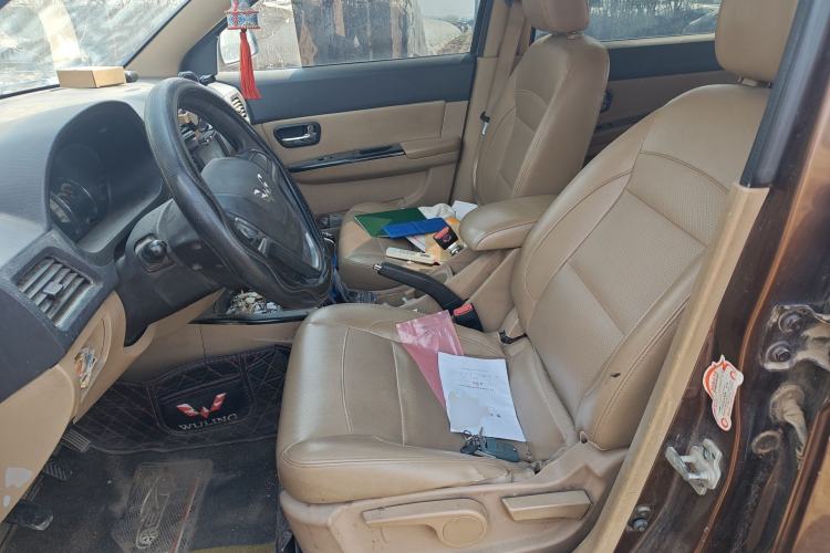 Used Wuling Hongguang 2014 1.5L S Luxury Model
